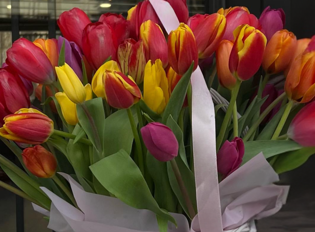 🌷 Colorful Tulip Basket – A Burst of Spring in Every Stem