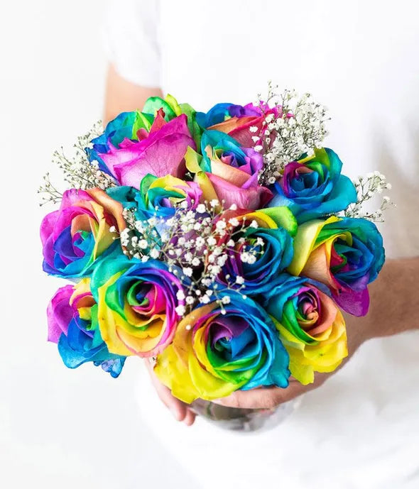 Rainbow Colored Rose Arrangement – A Stunning Gift in a Glass Vase 🏷️